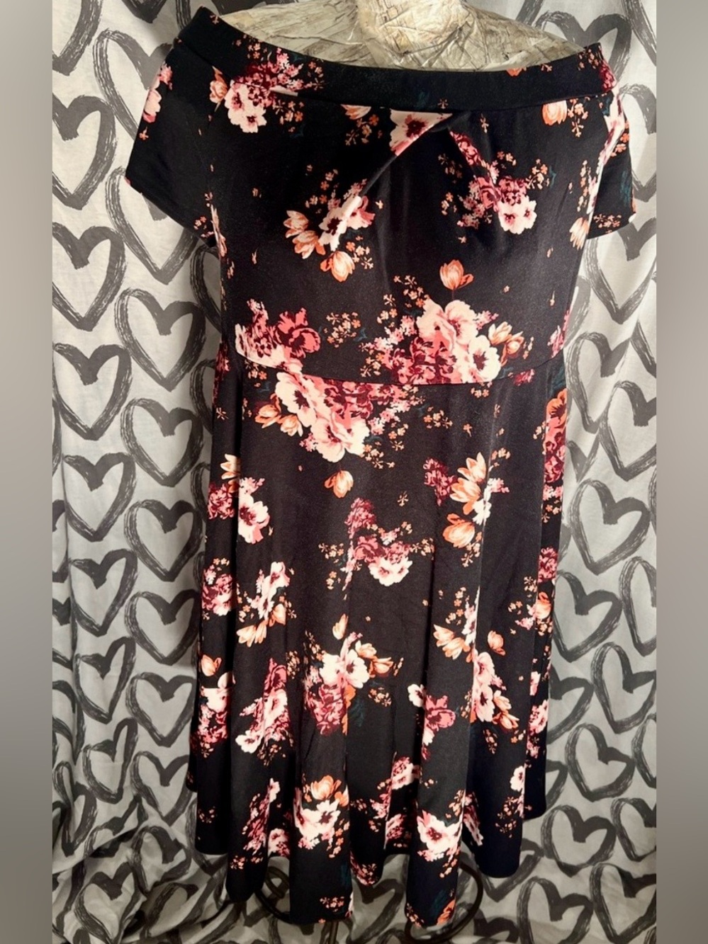 SIZE 2 TORRID midi off the shoulder floral dress , soooo softttttttt 💖